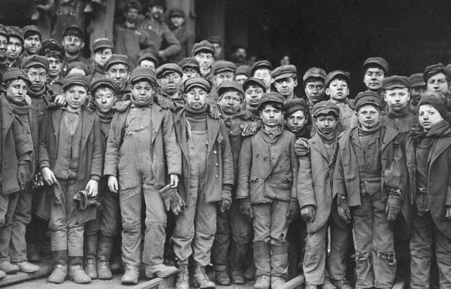 Première loi régulant le travail des enfants en France