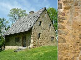 Brick or stone houses are becoming common. They are replacing wooden ones.