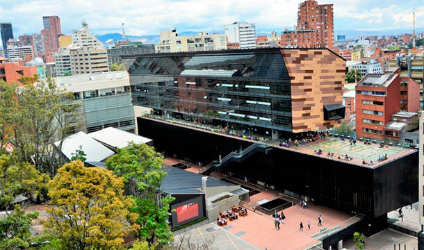 Nace la Pontificia de San Francisco de Javier