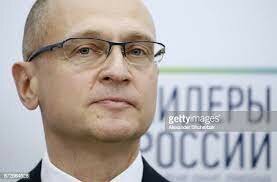 la decisión del ministro ruso, Sergei Kiriyenko, que decretó la moratoria de pagos y la devaluación del rublo.
