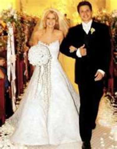 Britney Spears gets Married.