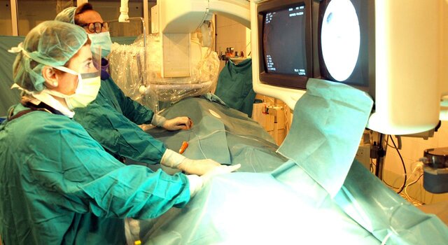 Actividades de enfermeros en radiología y electrología