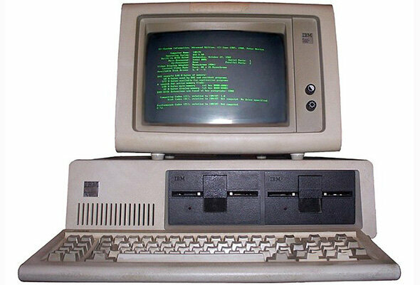 Comienza la cuarta generación de computadoras y la creación del microprocesador