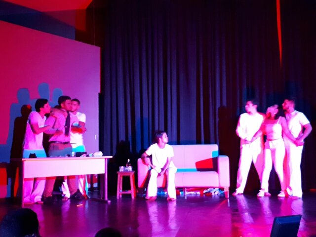 Presenté una obra de teatro.