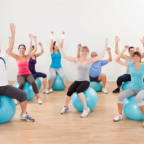 1883 Terapia de movimiento la Pilates: