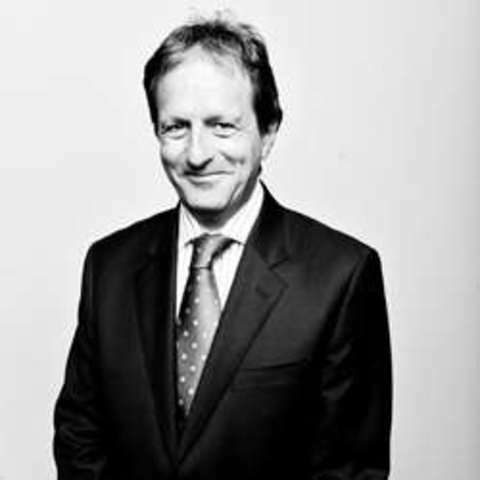 Keith Oliver vuelve popular el termino cadena de suministro.