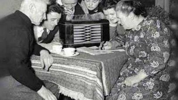 PRIMER EMISION EN ARGENTINA