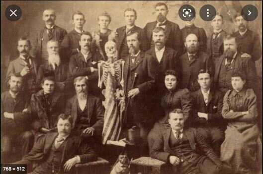 PRIMERA ESCUELA OSTEOPATICA