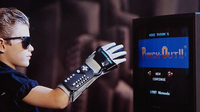 Nintendo sacó a la venta el Power Glove