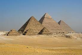 Khufu(Great Pyramids)
