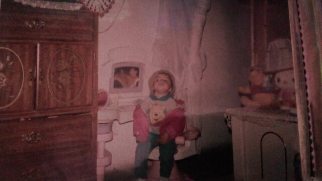 cuando tenia 5 años entre al preescolar. Y me regalaron una alcancía de winnie pooh