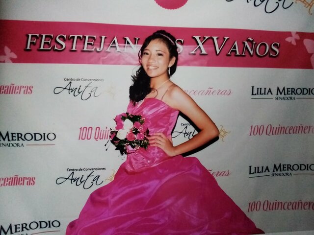 100 Quinceañeras