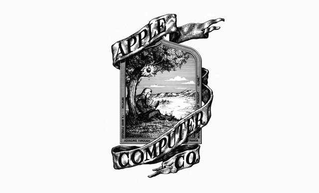 CREACION DE LA MARCA APPLE