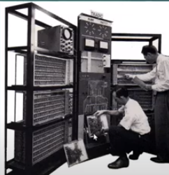 Apparition des premiers ordinateurs  à transistors