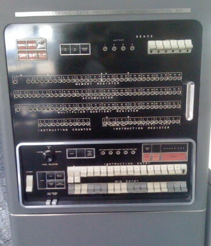 Calculadora de Defensa IBM 701.