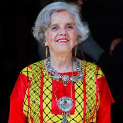 Timeline: Elena Poniatowska