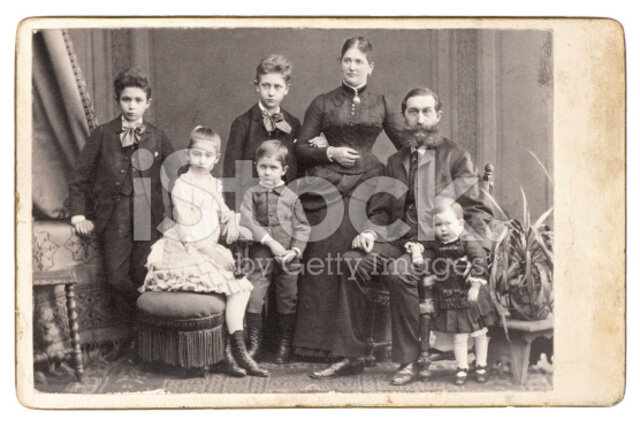 INFANCIA (1896-1913)