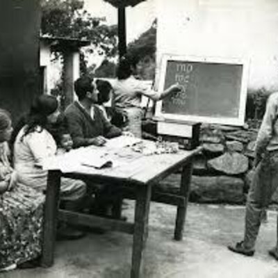 Timeline: seminario de historia de la educación