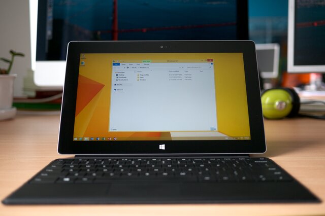 Microsoft Surface (2012)