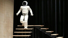 Timeline: Evolucion de Asimo
