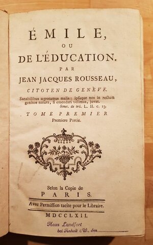 Jean Jacques Rousseau publica sus obras "Contrato social" y "Emilio, o de la educación"
