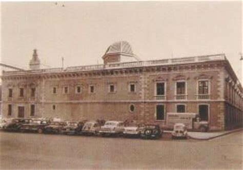 Finales siglo XVIII y comienzos siglo XIX  Reinvención de la Universidad