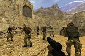 Sony lanza la Playstation 2 junto con el juego Counter Strike.