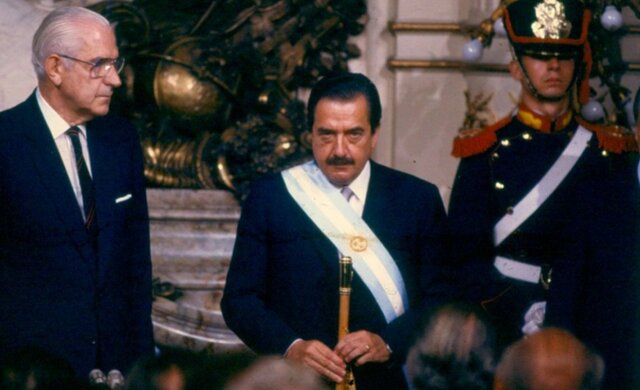 Asunción de R. Alfonsín