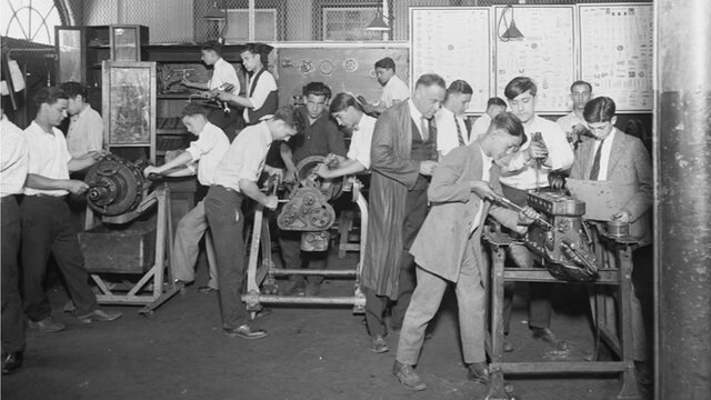 JOVENES EN EDAD MODERNA 1942 -1978