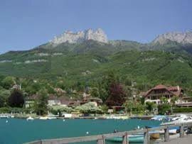 Reunión de en Brasil: Declaración  Talloires en Francia y Cumbre de Río