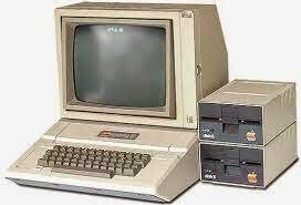 CREACIÓN APPLE II