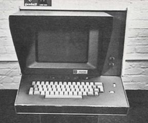 Un CRT especial, con teclado y ratòn