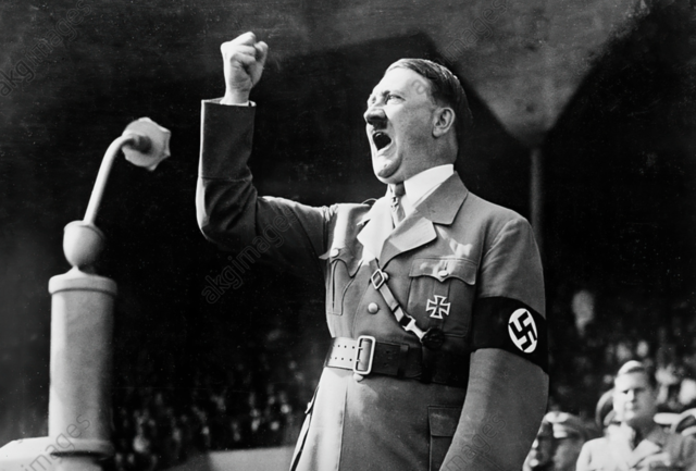 Hitler appelle à la création d’un Etat "raciste et national-socialiste"
