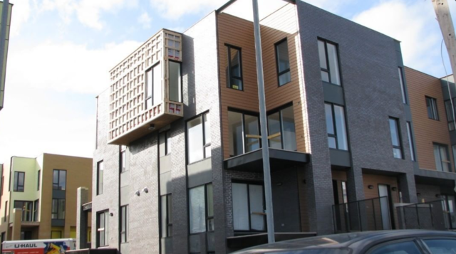 Ont déménage à Montréal!