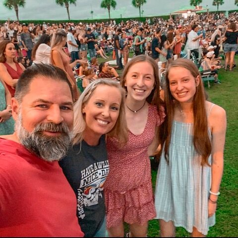 Tycho Brahe writes "Astronomiae Instauratae Mechanica"