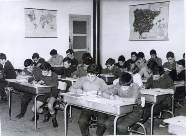 Educación Tradicionalista