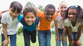 Timeline: TRAS LOS PASOS DE LA INFANCIA