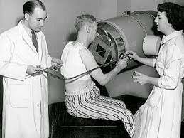 Primeros tratamientos con radiaciones ionizantes