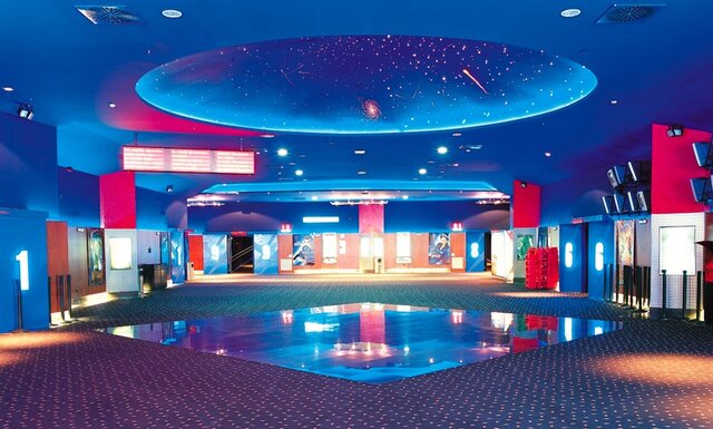 Cine nacional premiado en Cannes, el reconocimiento del vallenato tradicional por la Unesco.