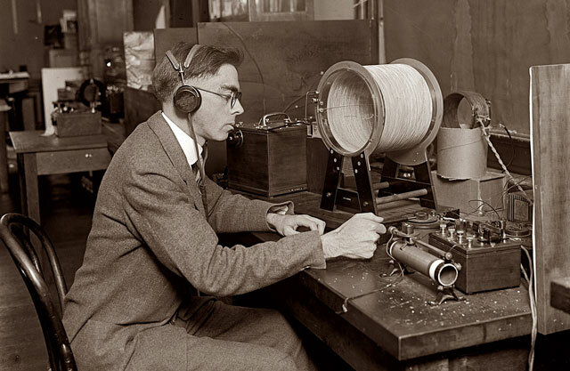 PRIMER ANUNCIO RADIOFÓNICO