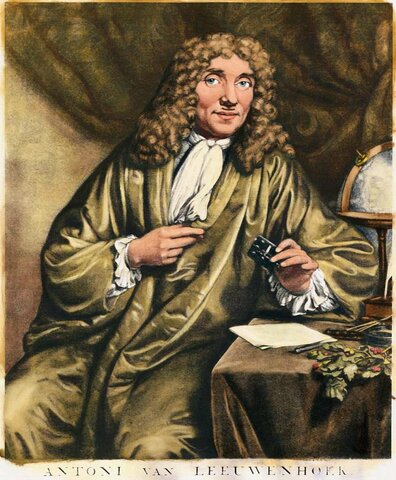 Nace Antonio van Leeuwenhoek