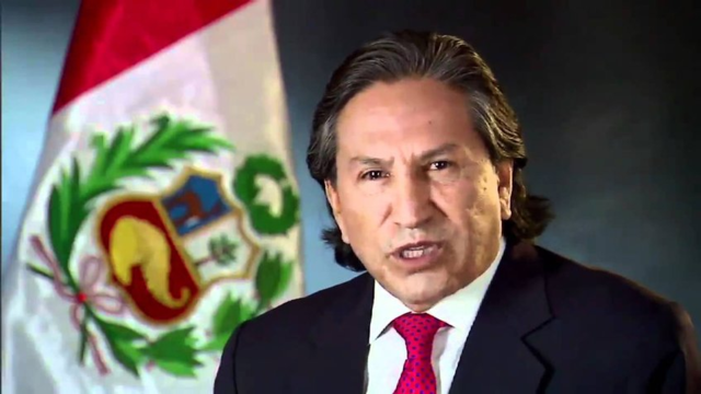 Toledo asume la presidencia del Perú