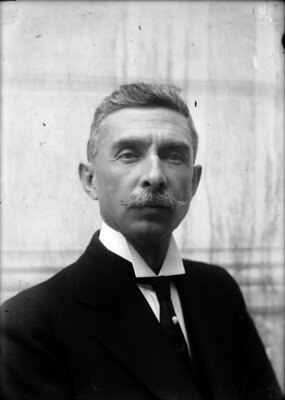 En México, el profesor Carlos Roumagnac escribía los primeros fundamentos de  Antropología criminal.