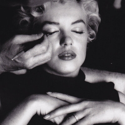 Timeline: Evolución del maquillaje by Aura Pamela Ortiz Hernández