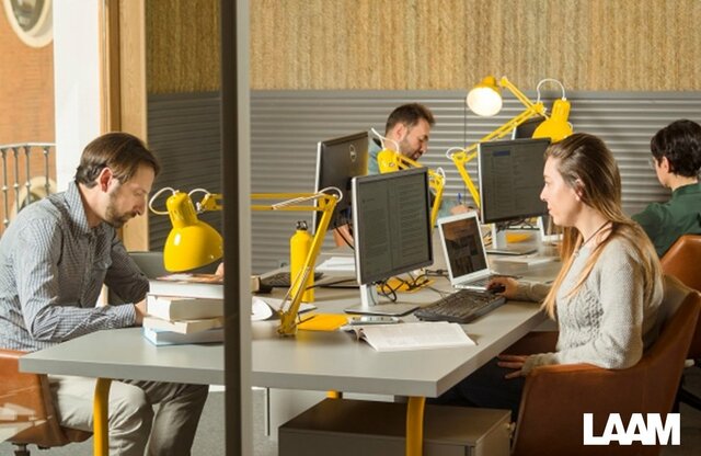 MÁS DE DIEZ MILLONES DE USUARIOS CONECTADOS.