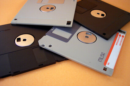 DISPOSITIVOS DE ALMACENIMIENTO SECUNDARIO