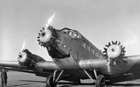 Aircraft Becomes Autonomous