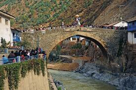 BENDICIÓN  Y GUERRILLA