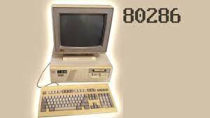 IBM presenta el PC-AT