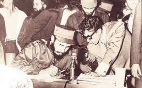 Fildel Castro y 30 estudiantes sublevan cuba